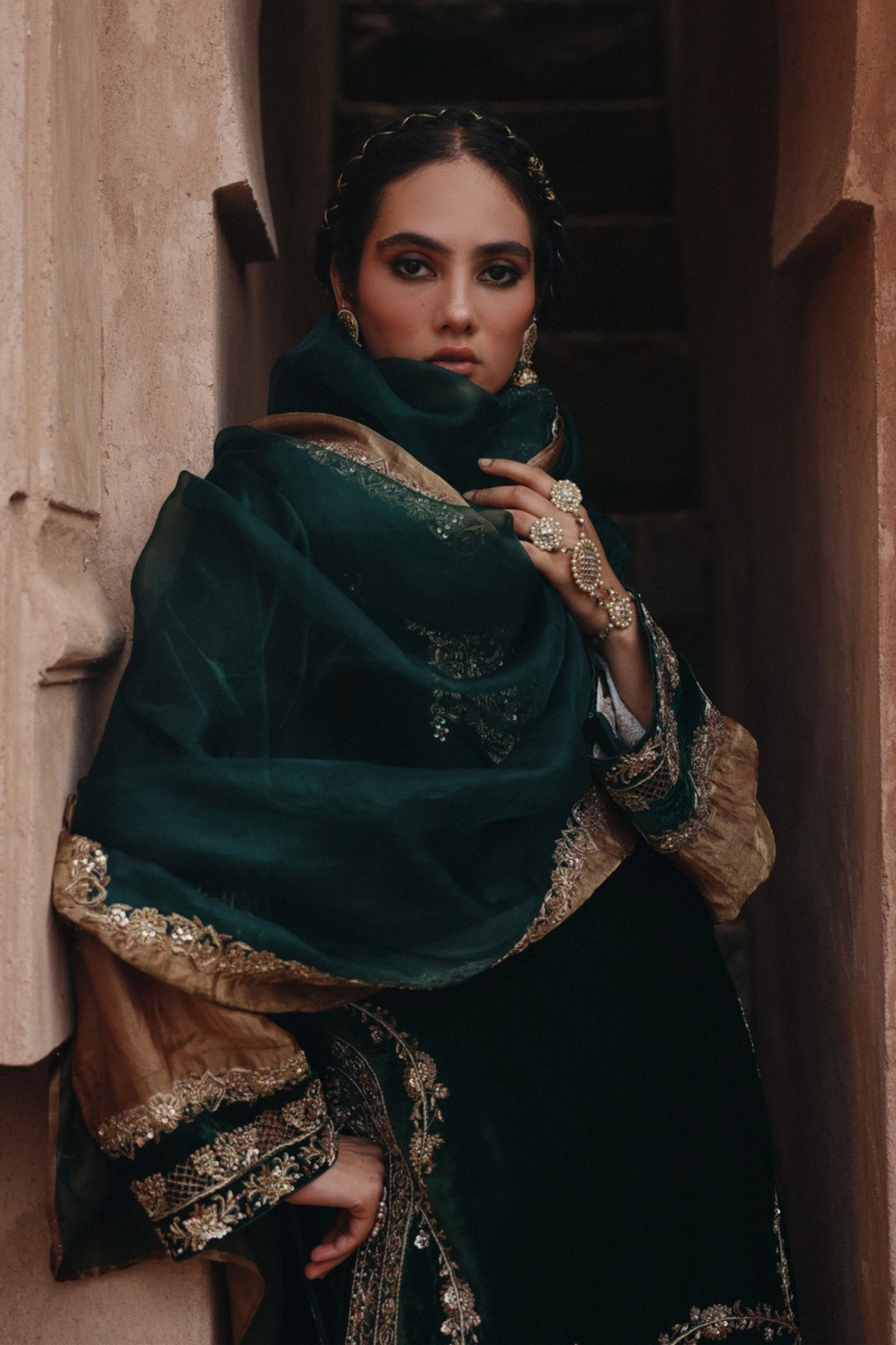 Hues Velvet Kurta Set