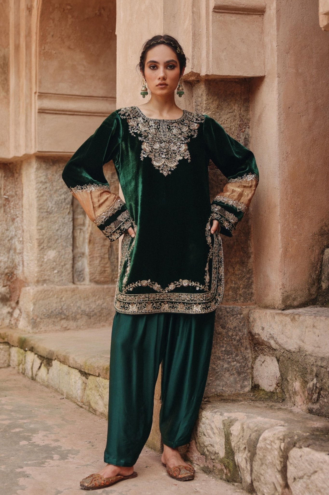 Hues Velvet Kurta Set