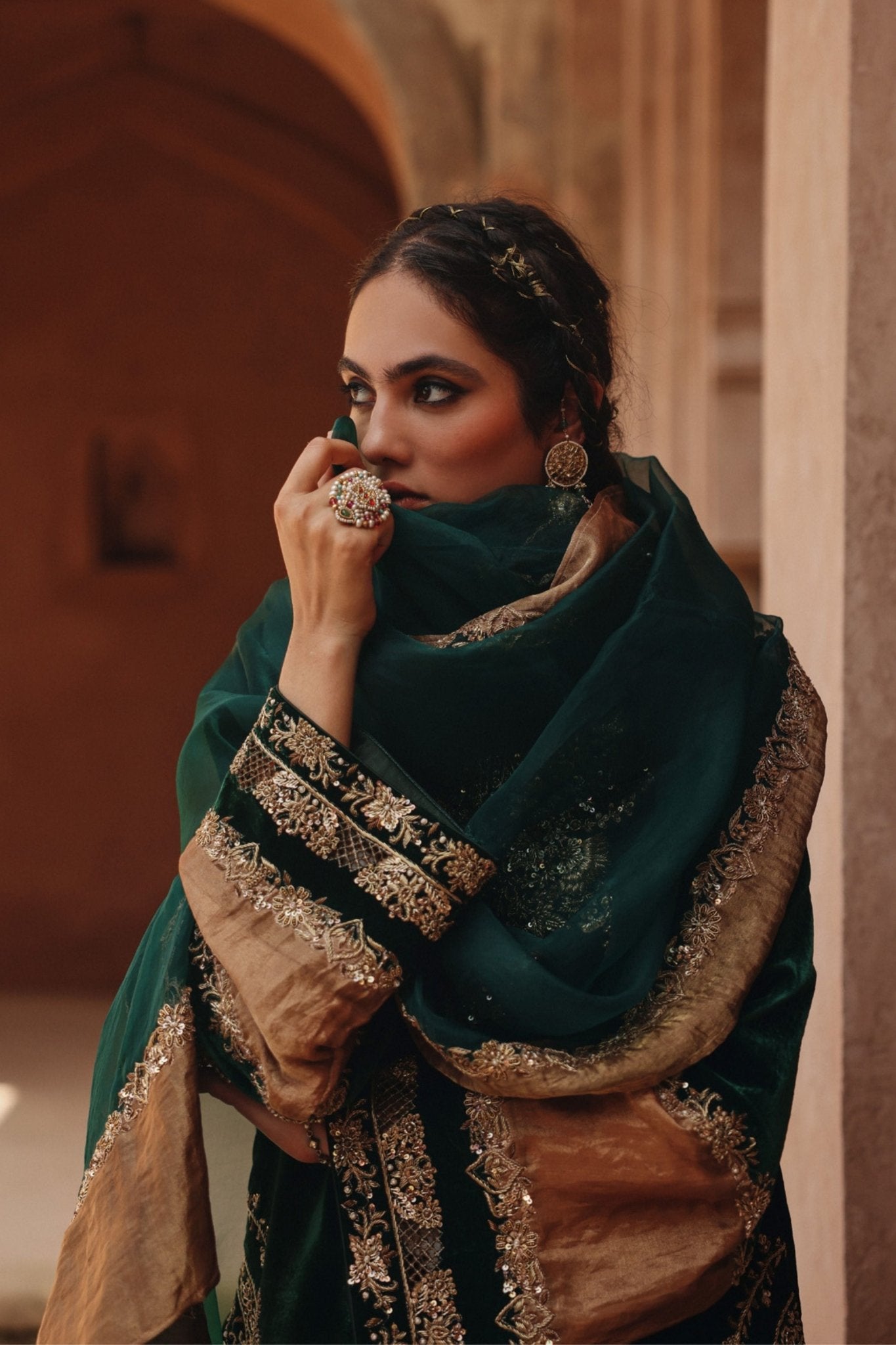 Hues Velvet Kurta Set