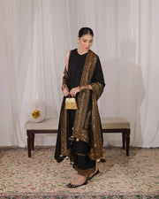 Gilded Embroidered Kurta Set