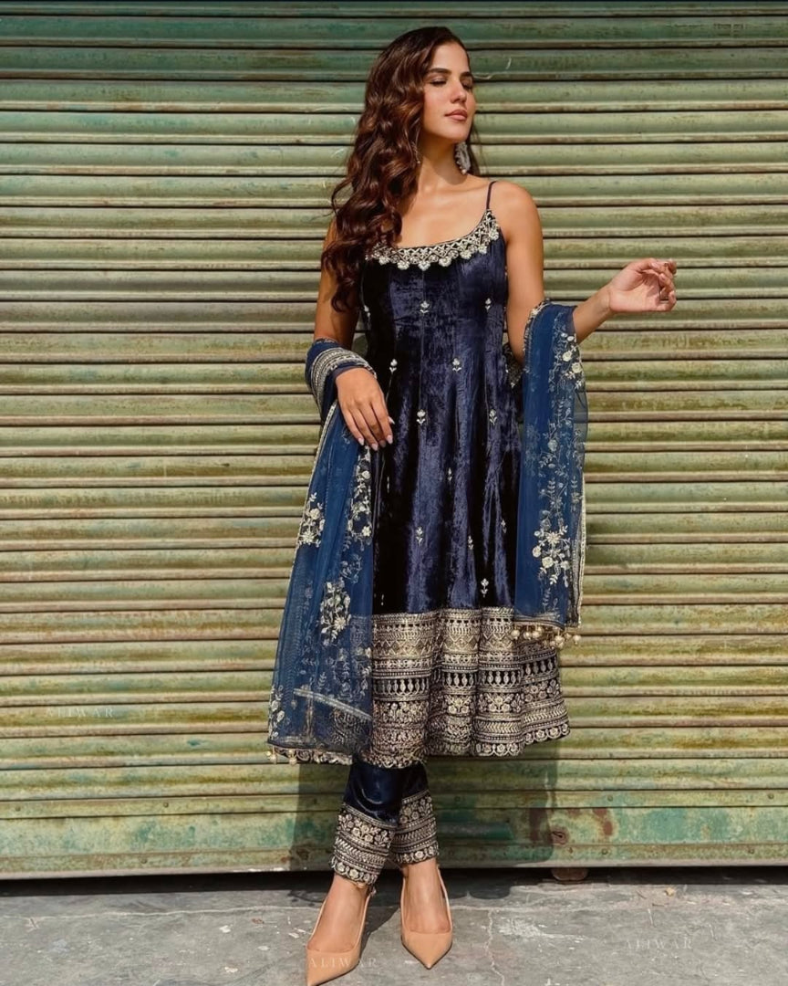Noor Zari Anarkali Set