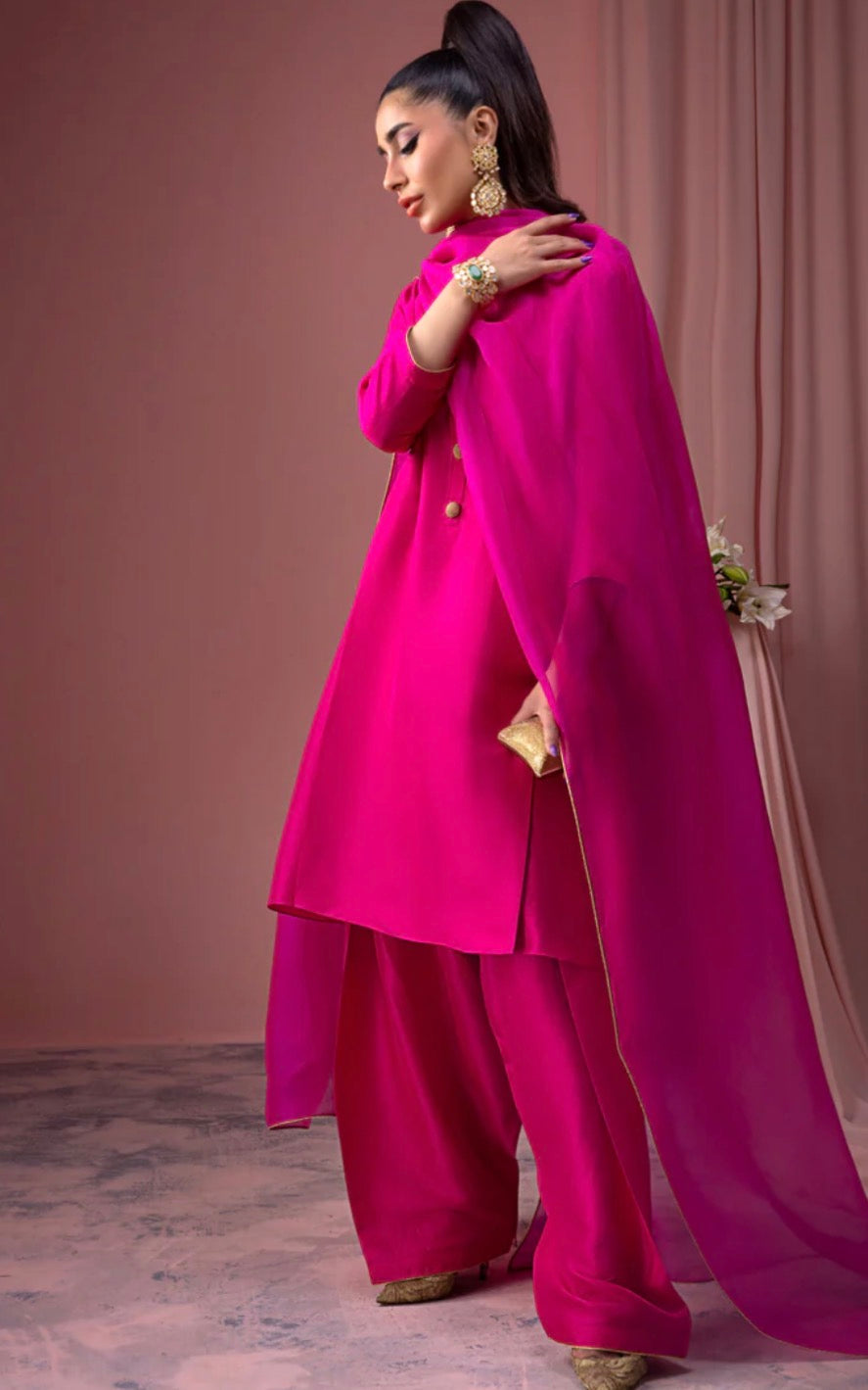 Iskra Farshi-Salwar Set
